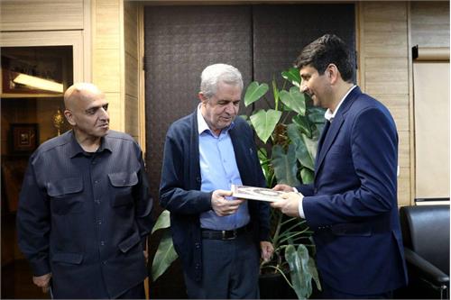 وزیر ارتباطات عروج شهادت‌گونه جانباز سرافراز دفاع مقدس «باقر جنگروی» را تسلیت گفت