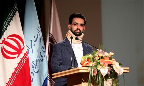 مدیران پروژه ماهواره ناهید و پیام خانم هستند / باید به زنان در حوزه اقتصاد دیجیتال فرصت بیشتری بدهیم/ ۱۸ درصد جامعه استارتاپی را زنان تشکیل می دهند