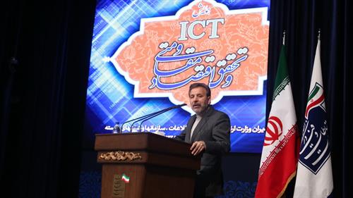 دکتر واعظی:‌ نگاه ما به موضوع اقتصاد مقاومتی تبلیغاتی نیست، باید عمل کنیم