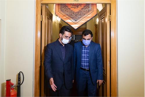 زارع پور: طعم شیرین فناوری باید در زندگی مردم چشیده شود / آذری جهرمی: ما هیچ زمانی از کار برای مردم خسته نمی شویم