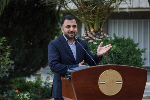 اختصاص بسته رایگان 30 گیگی استفاده از «شاد» برای معلمان / ساخت فاز نخست پایگاه فضایی امسال به اتمام می رسد