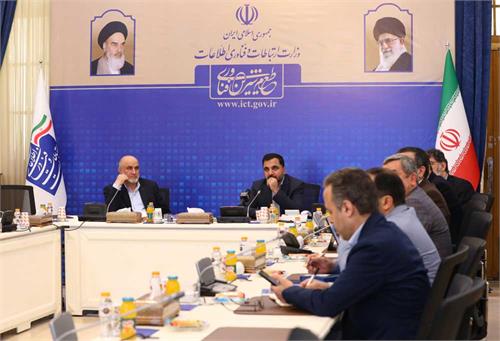 امضای توافق نامه با 500 شهرداری در کل کشور برای اجرای فیبرنوری منازل و کسب و کارها / می توانیم تا دهه فجر امسال این پروژه را در شهر بوشهر به پایان برسانیم