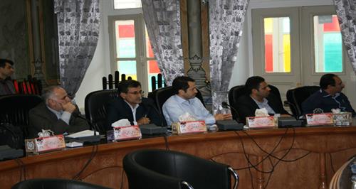 با هدف اجرا و پیاده سازی شبکه فیبرنوریF.T.T.X؛  نشست مشترکی با حضور مدیرکل ارتباطات و فناوری اطلاعات گیلان ،رئیس شورا، شهردار و شرکت ایرانیان نت برگزار شد