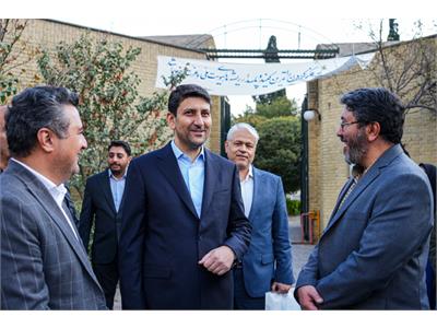بازدید وزیر ارتباطات از مرکز رشد دانشگاه امام صادق (ع)
