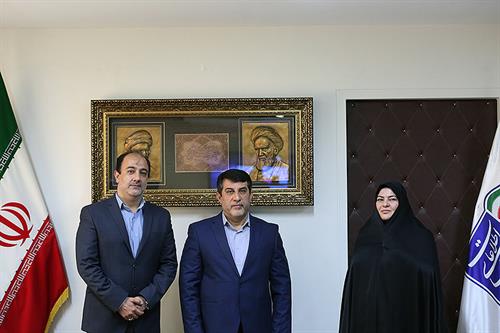 حضور بانوی دیگر در جمع مدیران وزارت ارتباطات و فناوری اطلاعات / سمیرا انصاری رییس مرکز فناوری اطلاعات و ارتباطات وزارت شد