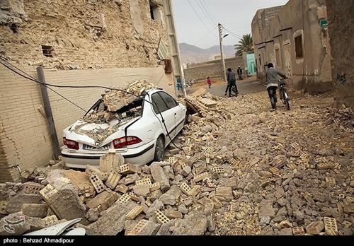 حضور جناب آقای مهندس قاسمی در ساعات آغازین زلزله 5/5 ریشتری شهرستان بستک