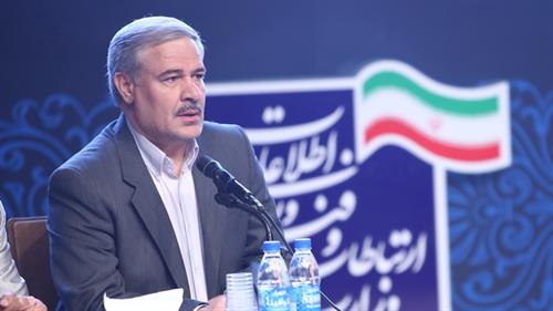 توسعه و گسترش خدمات پست بانک  از برنامه های  آذری جهرمی است