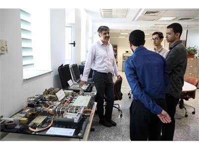تقدیر وزیر ارتباطات از نفرات برتر کنکور رشته ریاضی