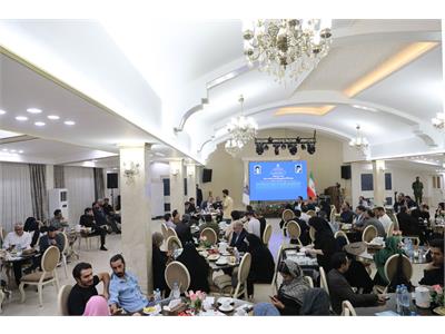 نشست صمیمانه وزیر ارتباطات و فناوری اطلاعات با اصحاب رسانه