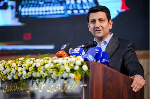 شبکه ملی اطلاعات در امتداد اینترنت جهانی است نه جایگزین آن / نمی‌توان به دلیل سواستفاده دشمن، فناوری را کنار گذاشت/ بنا به تاکید رهبر شهید انقلاب، باید با قدرت در مسیر توسعه فناوری‌های نوین حرکت کرد