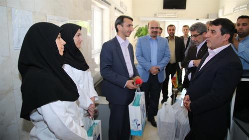 پزشکان ایرانی علم را در خدمت انسانیت و رشد فضیلت‌های اخلاقی قرار داده اند