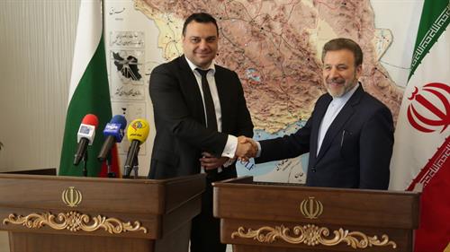در دیدار دکتر واعظی با وزیر حمل و نقل و ارتباطات بلغارستان مطرح شد/ گسترش همکاری ایران و بلغارستان