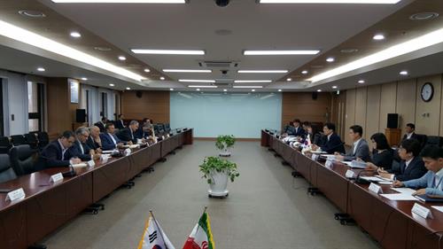 دیدار دکتر واعظی از شرکت تلکوم کره جنوبی
