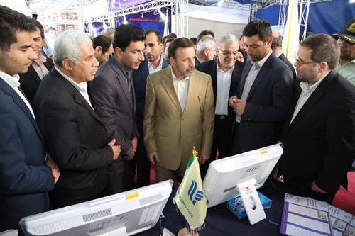 نمایشگاه دستاوردهای وزارت ارتباطات وفناوری اطلاعات افتتاح شد