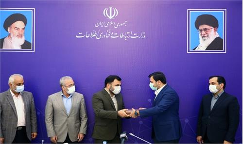 استفاده مؤثر از فناوری اطلاعات در اداره امور وزارت ارتباطات ضروری است/ شفافیت و از بین بردن زمینه های فساد مورد انتظار است