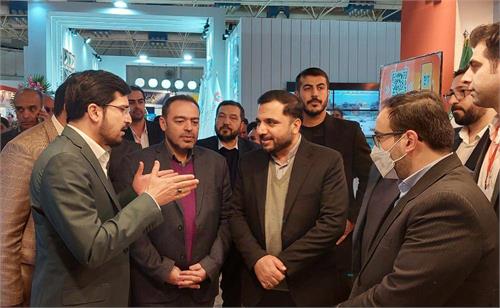 وزیر ارتباطات از نمایشگاه ملی صنایع دستی و گردشگری بازدید کرد