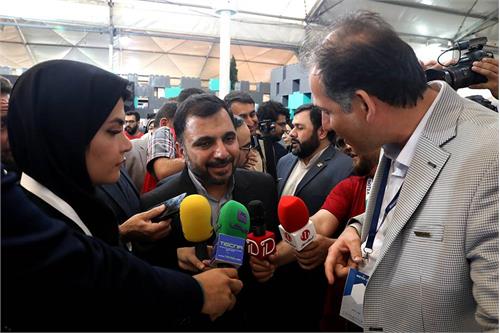 وزیر ارتباطات از نمایشگاه اینوتکس بازدید کرد