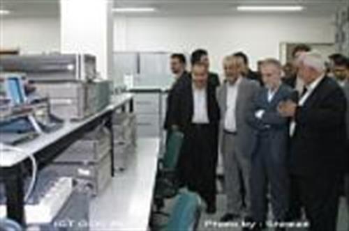 دکتر سلیمانی در بازدید سرزده از مراکز پستی و مخابراتی: برای حل مشکل توزیع قبوض تلفن همراه اقدام کردیم