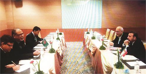 درحاشیه نشست (APT): دکترواعظی با وزیر پست، مخابرات و فناوری اطلاعات بنگلادش، دیدارکرد