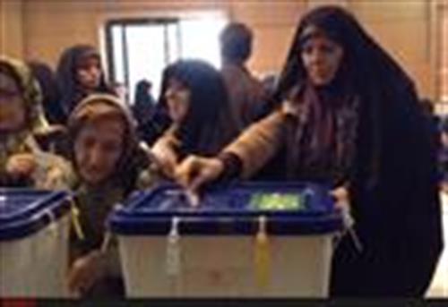 مولاوردی: به امید آینده روشن پای صندوق‌های رای می‌رویم