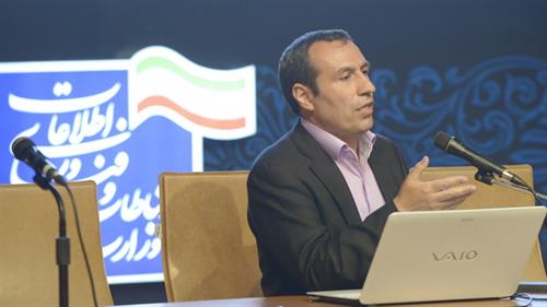 عباسی شاهکوه: مطالعه بر آثار و نحوه فعالیت شبکه‌های اجتماعی و OTTها ادامه دارد