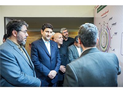 بازدید وزیر ارتباطات از مرکز رشد دانشگاه امام صادق (ع)