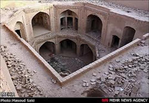 خانه‌ای با معماری کم‌یاب در یزد توجه جدی می‌خواهد