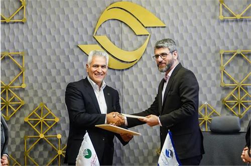 تفاهم‌نامه صندوق توسعه فیبر نوری میان سازمان تنظیم مقررات و ارتباطات رادیویی و پست بانک امضا شد