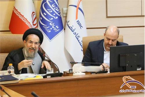 استفاده از تصاویر ماهواره‌های بومی باید به الزام قانونی دستگاه‌ها تبدیل شود
