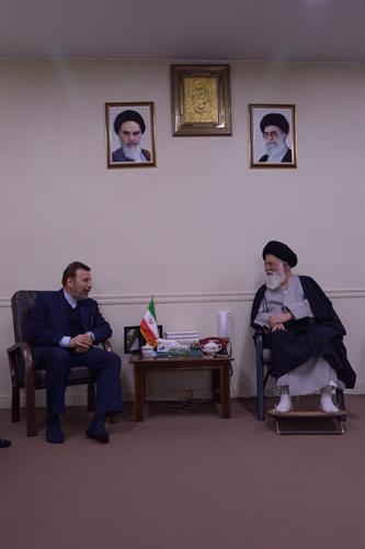 آیت الله علم الهدی در دیداربا دکتر واعظی : حذف فضای مجازی راه حل مناسب و نهایی نیست