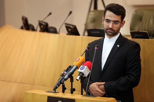 مطالبه جوانگرایی در مدیریت نباید به دو قطبی جوان و پیر منجر شود / برای اجرای دقیق قانون و جلوگیری از فساد نیازمند شفافیت هستیم