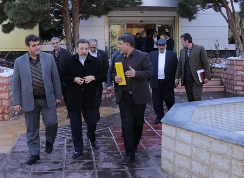 تاکید وزیر ارتباطات بر اصلاح و تسهیل آیین نامه ها و فرآیندهای توسعه دولت الکترونیک