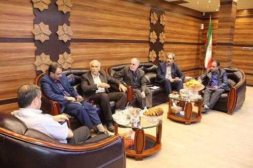بررسی راهکارهای عملی ارتقای شاخص های ICT استان گیلان با حضور ریاست سازمان مدیریت و برنامه ریزی استان