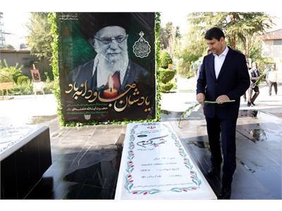 افتتاح نمایشگاه «دفاع همچنان باقی است» با حضور وزیر ارتباطات