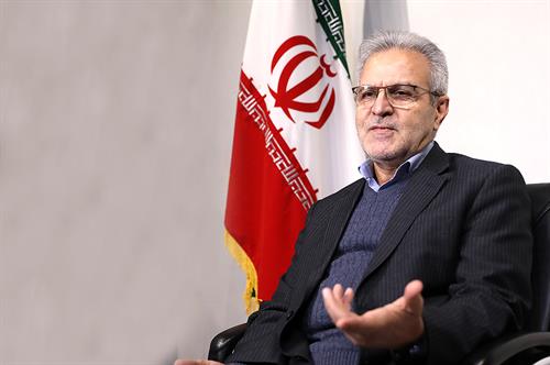 فناوری لیزری در «ایران دیجیتال» می‌تواند نقش مهمی داشته باشد/ برای ارتباطات کوانتومی باید در فناوری لیزری هم پیشرفت کنیم/ در دنیا استفاده از لیزر در علم پزشکی بسیار اثر گذار است