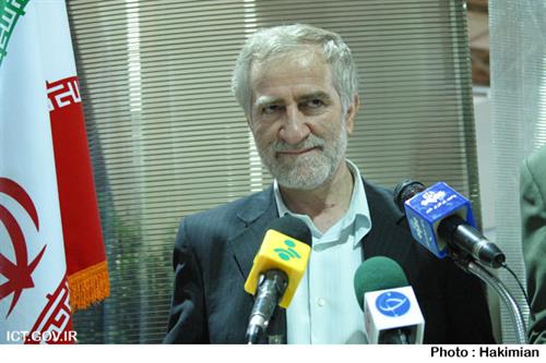 وزیر ارتباطات و فناوری اطلاعات: پروانه‌ی اپراتور سوم تلفن همراه تا یک سال دیگر صادر می‌شود