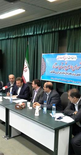 دکتر واعظی: اقتصاد کشور باید توسط مردم شکوفا شود